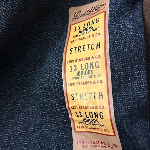 Levi Strauss Signature Jeans 13L Juniors Lowrise‎ Bootcut - Slim Fit - NWT - Picture 5 of 7